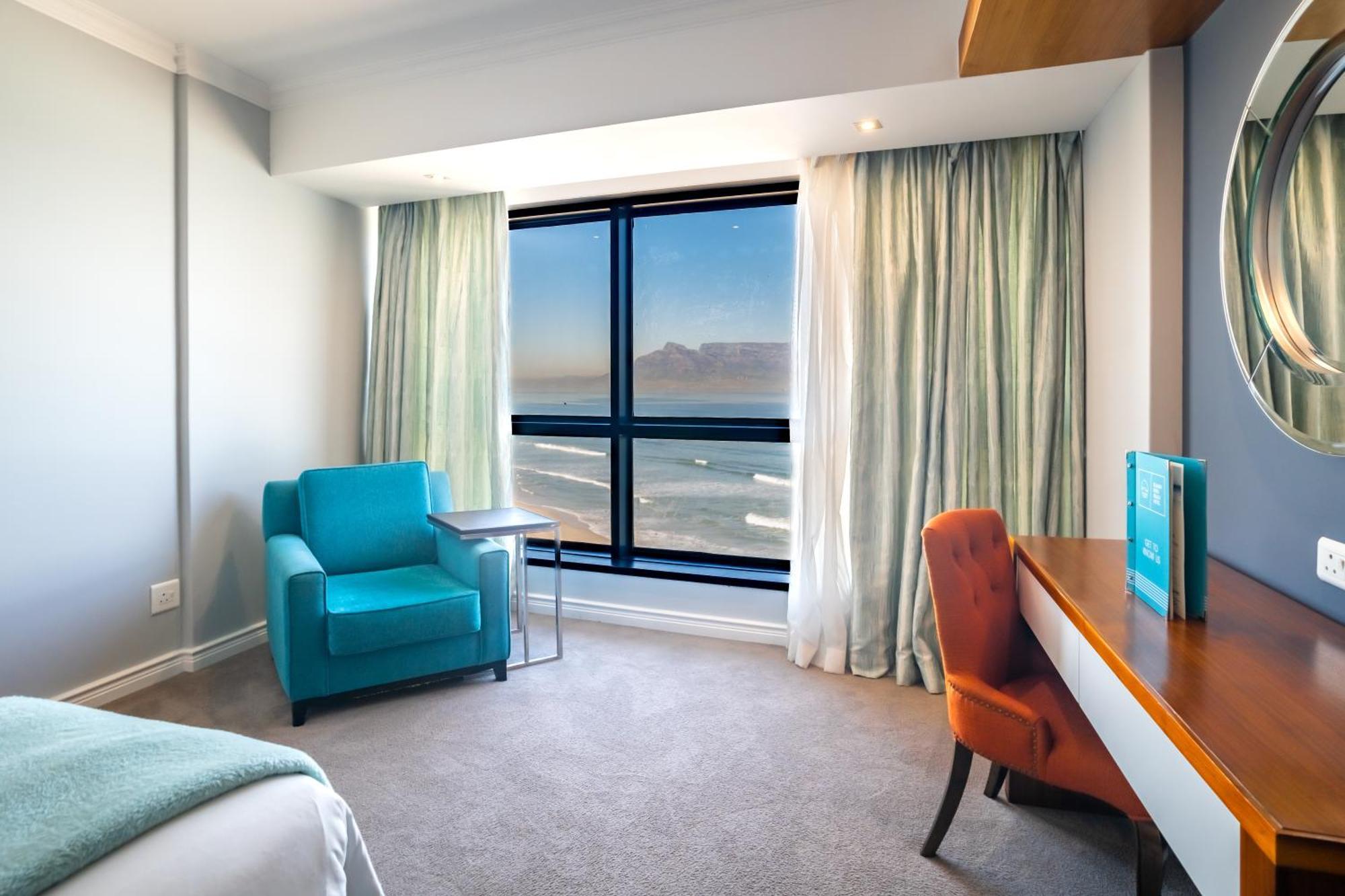 Blaauwberg Beach Hotel Bloubergstrand Exterior foto