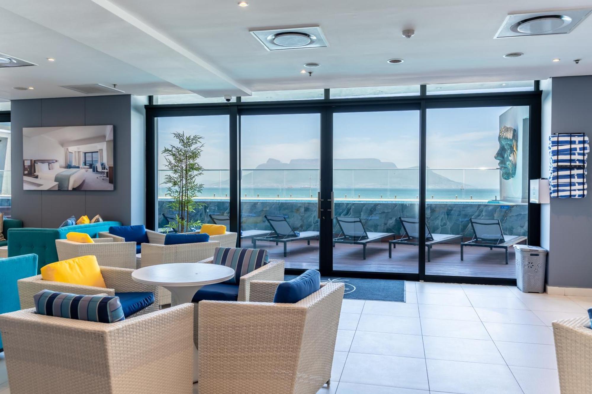 Blaauwberg Beach Hotel Bloubergstrand Exterior foto